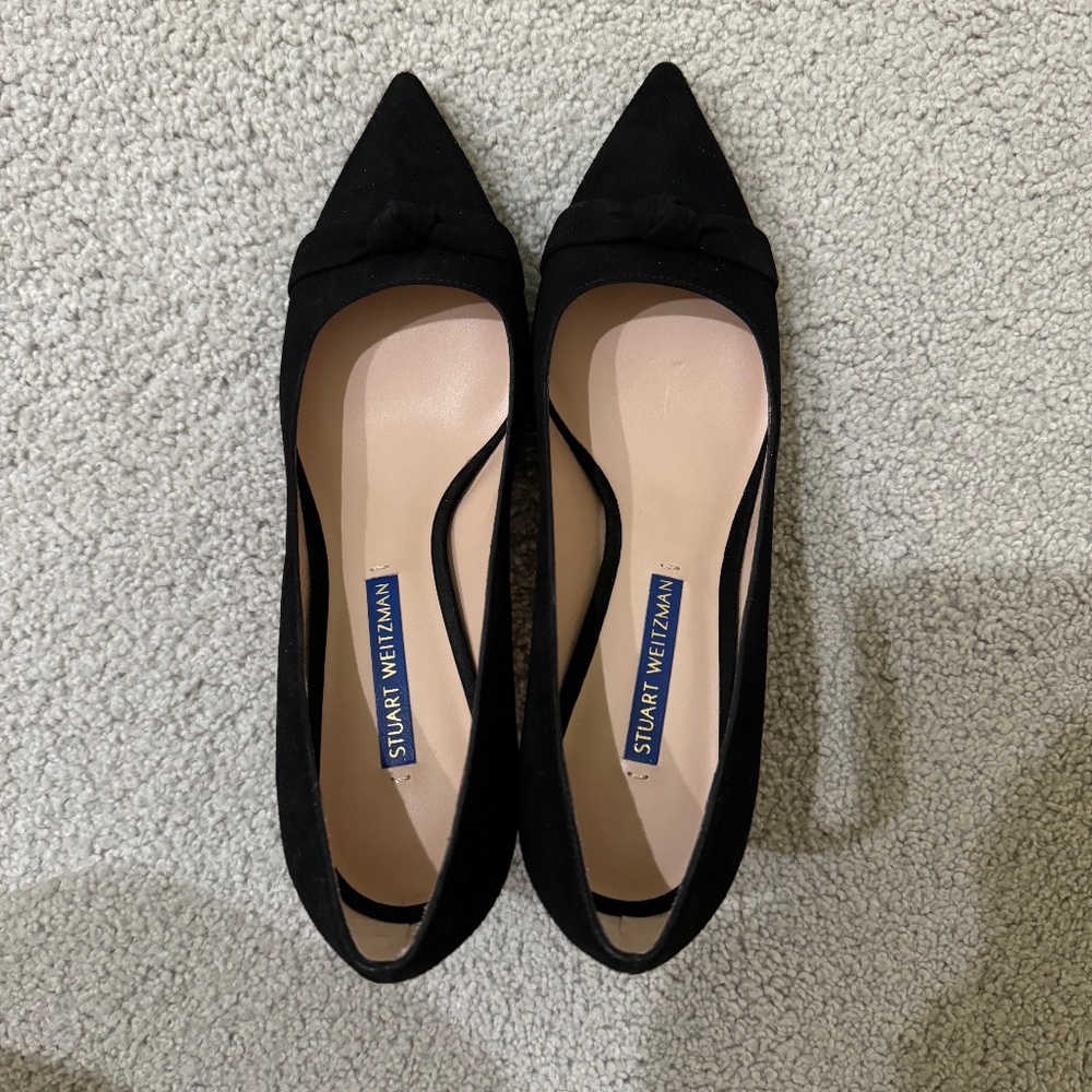 Stuart Weitzman Pointed Toe Pump, BLACK SUEDE, SIZE 5.5